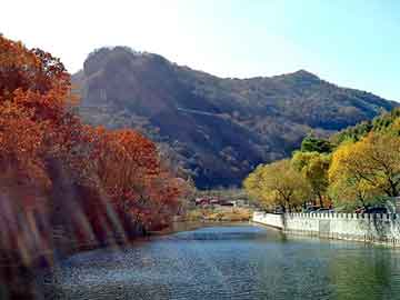 管家婆黑白马报图库，太玄遁仙